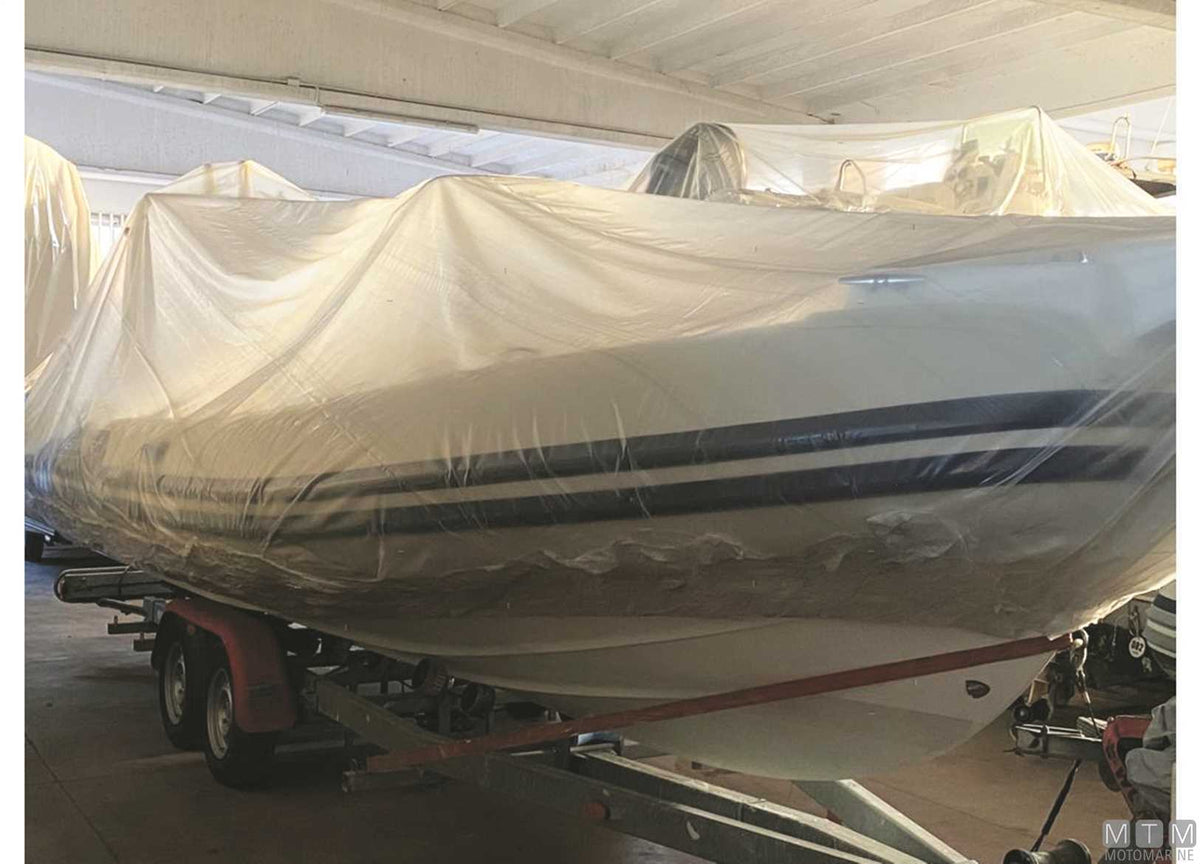 MY40 cover tarpaulin 10x50 m - original photo Motomarine Srl