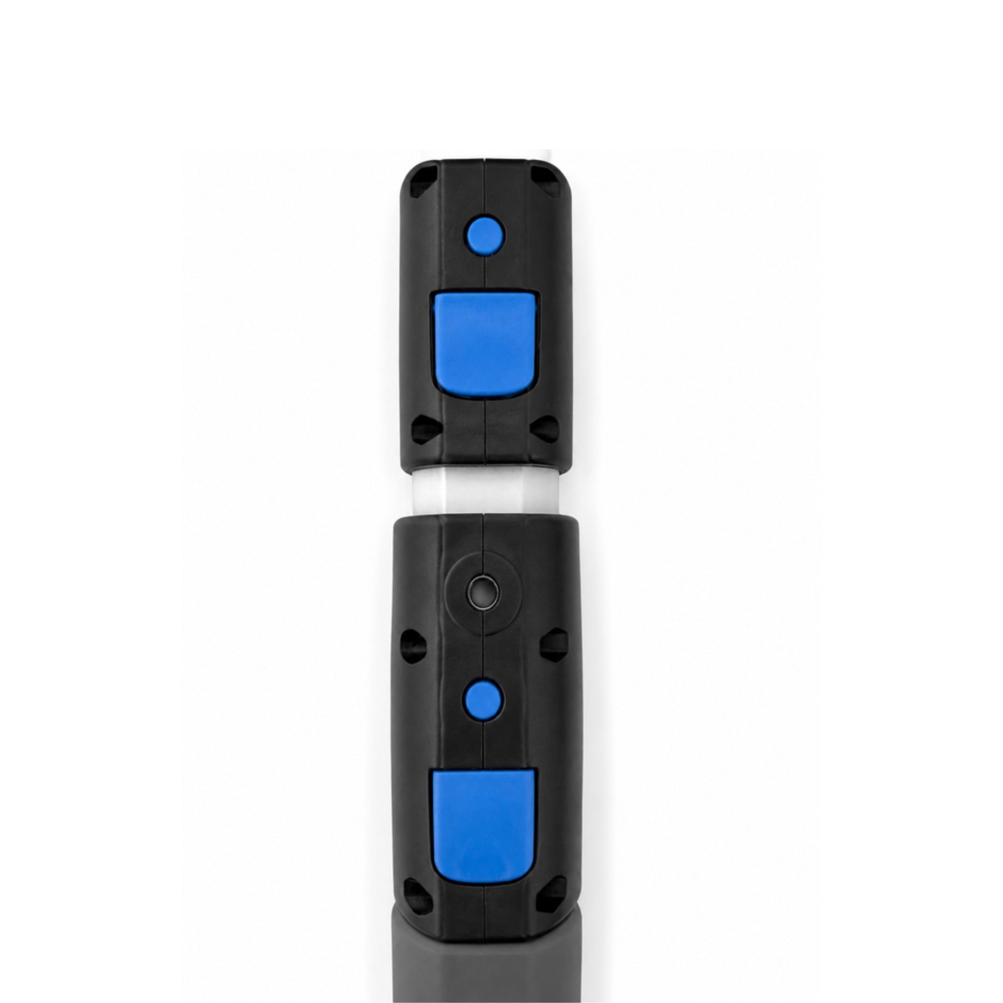 Macro of the Fidlock quick-release coupling on the Jake telescopic pole