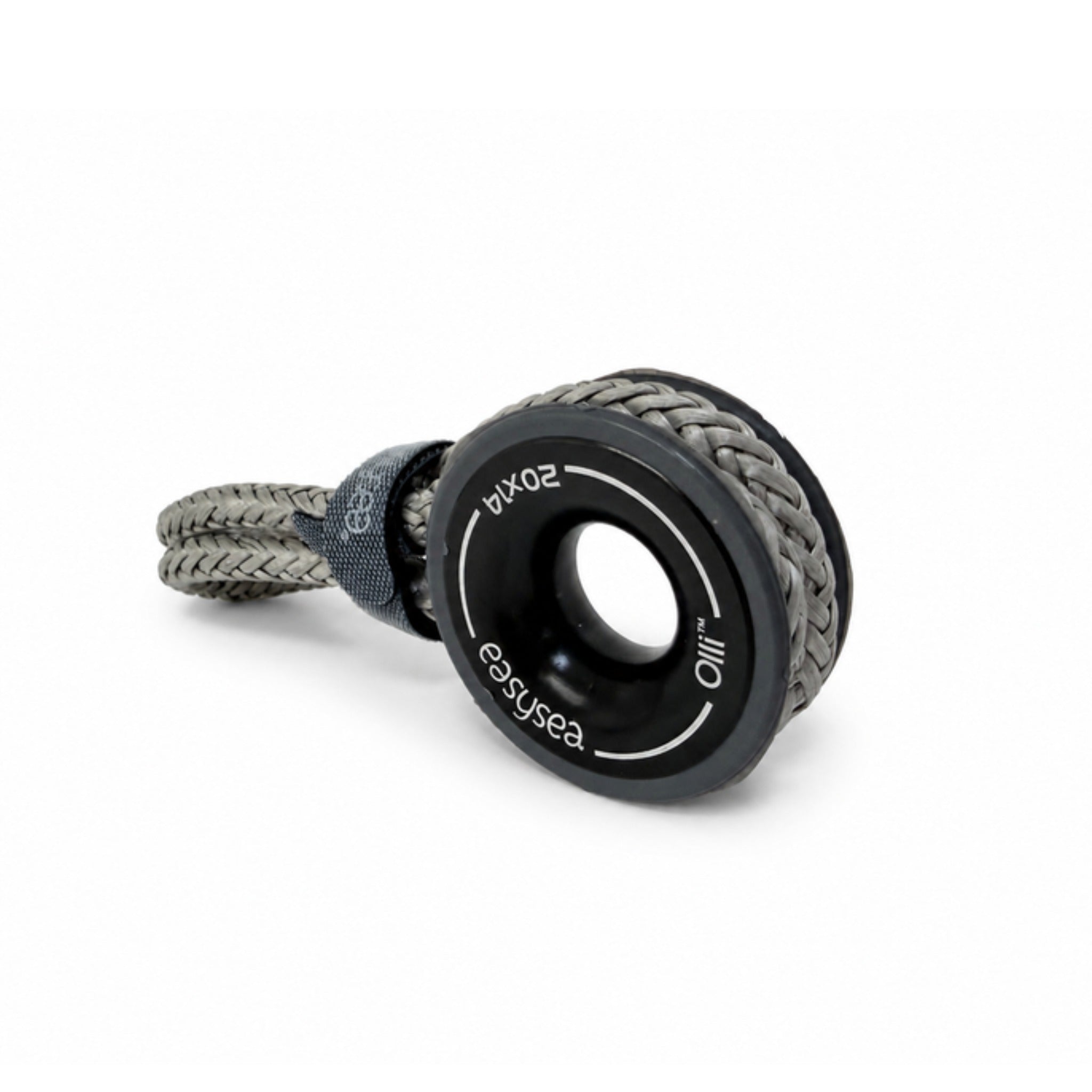 Close-up of the sheathed loop in Dyneema holding an Olli low friction ring