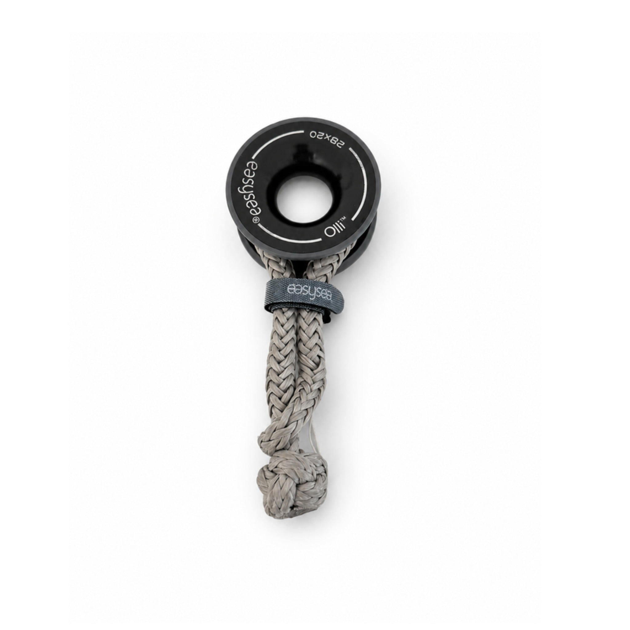 Soft shackle in Dyneema fastened to an Olli 28x20 low friction ring