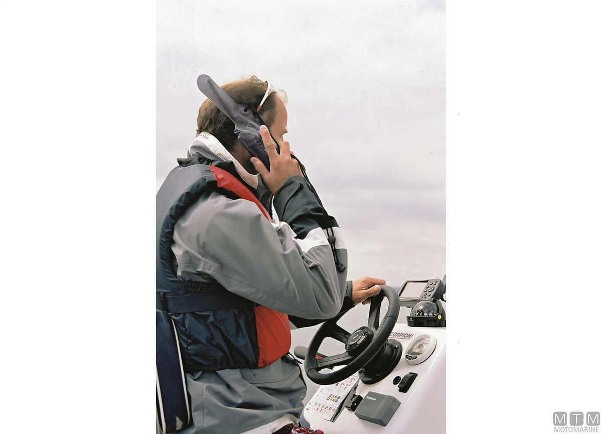 Aquapac waterproof case VHF large 248 - original photo Motomarine Srl