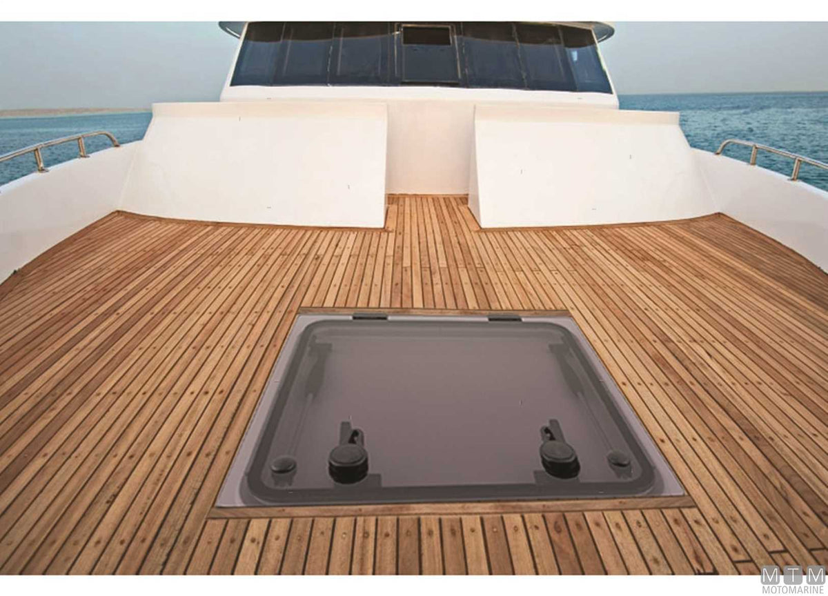 MTM G-Type square flush-deck hatch - original photo Motomarine Srl