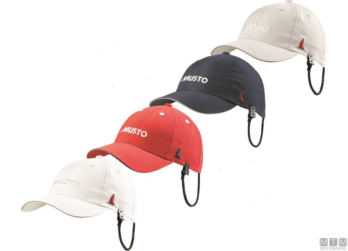 Musto Essential Fast Dry Crew Cap 002 white - original photo Motomarine Srl