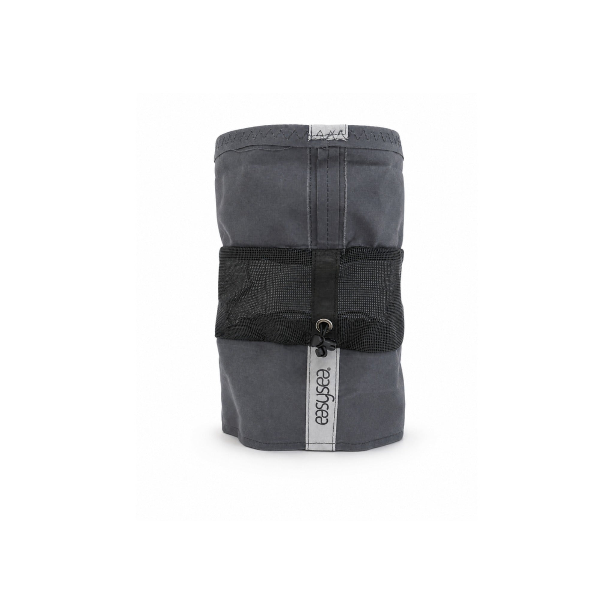 Central mesh band of the winch cover that lets air circulate and prevents mould