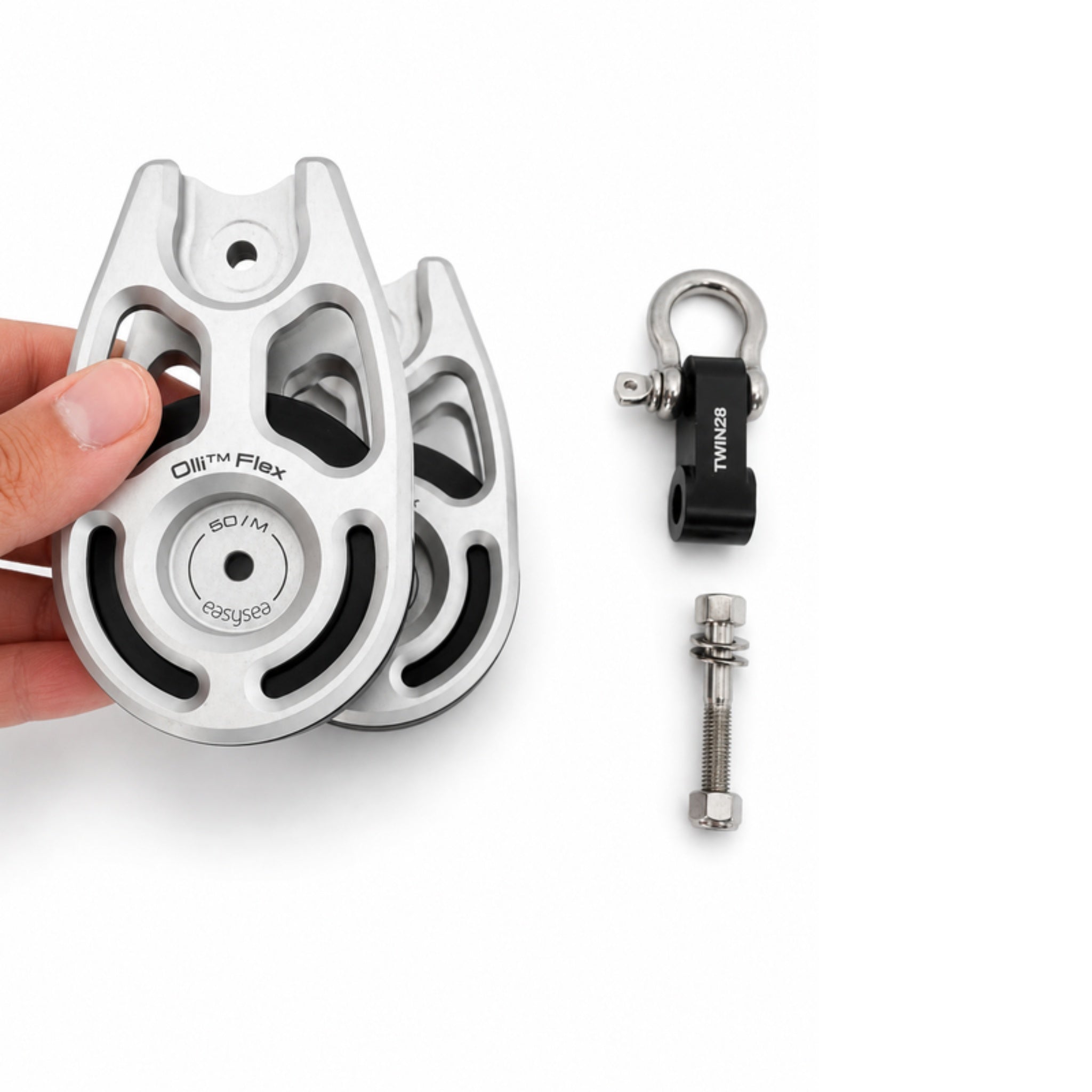Olli Flex 50 M double block held in one hand next to the shackle head and the through bolt