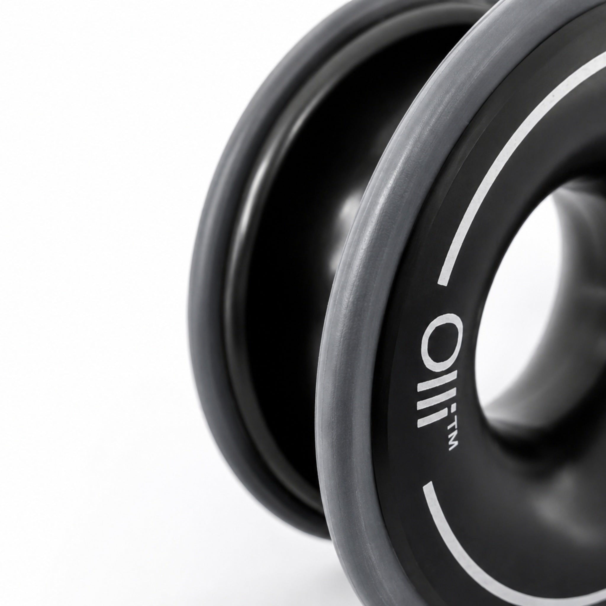 Macro detail of the machined and anodised groove of the Olli low friction ring